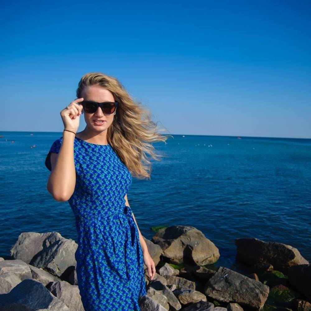 Meet your Posher, Alina